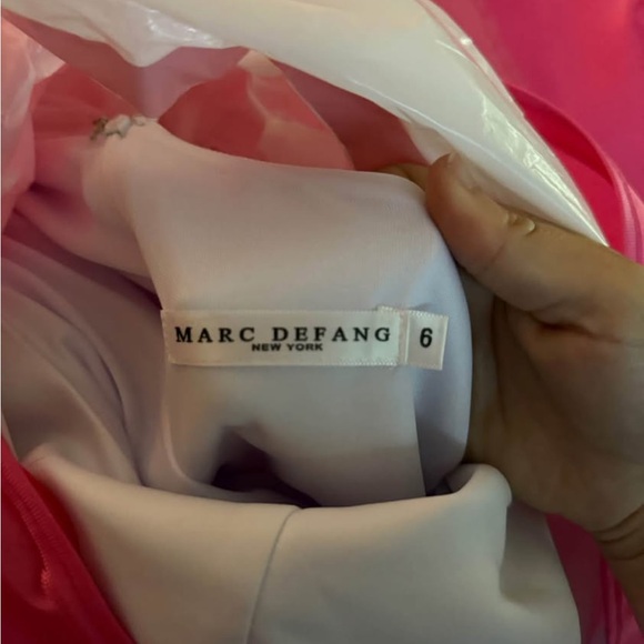 Chic White One-Shoulder Dress with Pink Accent - Picture 4 of 4